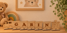 00824trein Lettre en bois pour une guirlande